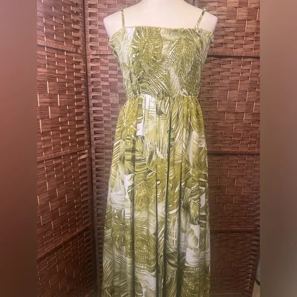 SHEIN | Dresses | Shein Summer Vacation Long Dress Green And White Front  Slit Womans Medium | Poshmark